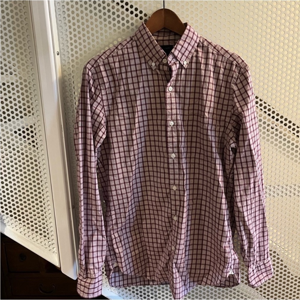 J Crew Men's Button Down Checkered Shirt Size Small Magenta and White